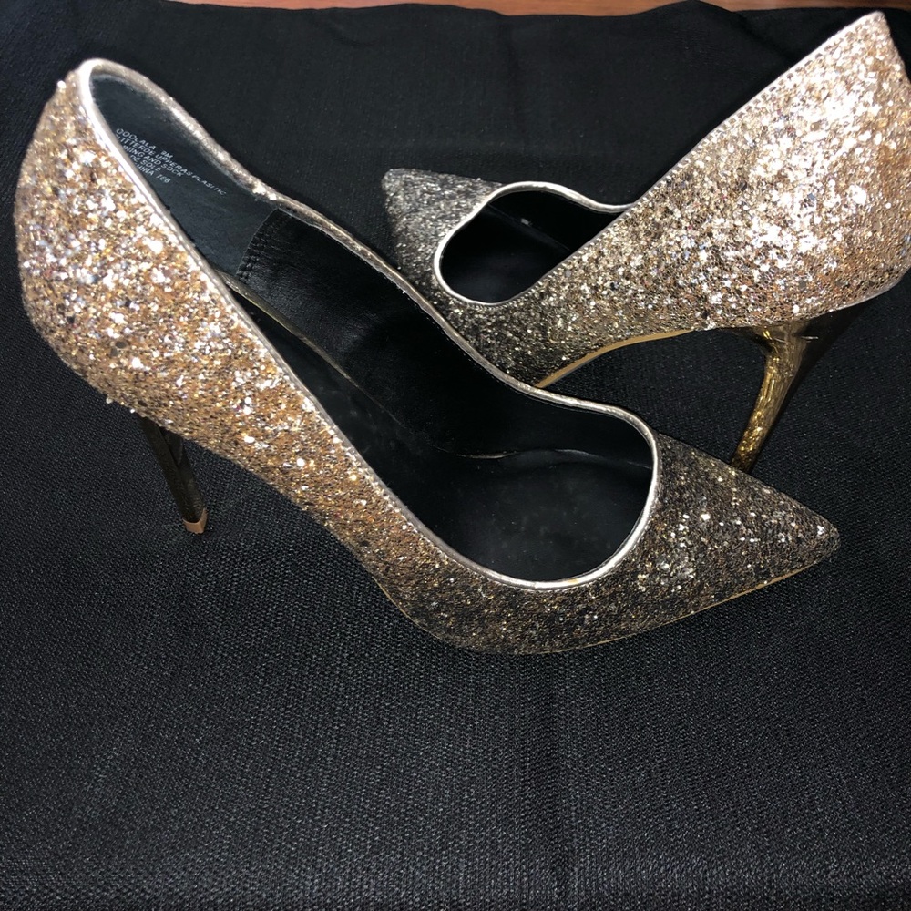 Gold and black heals